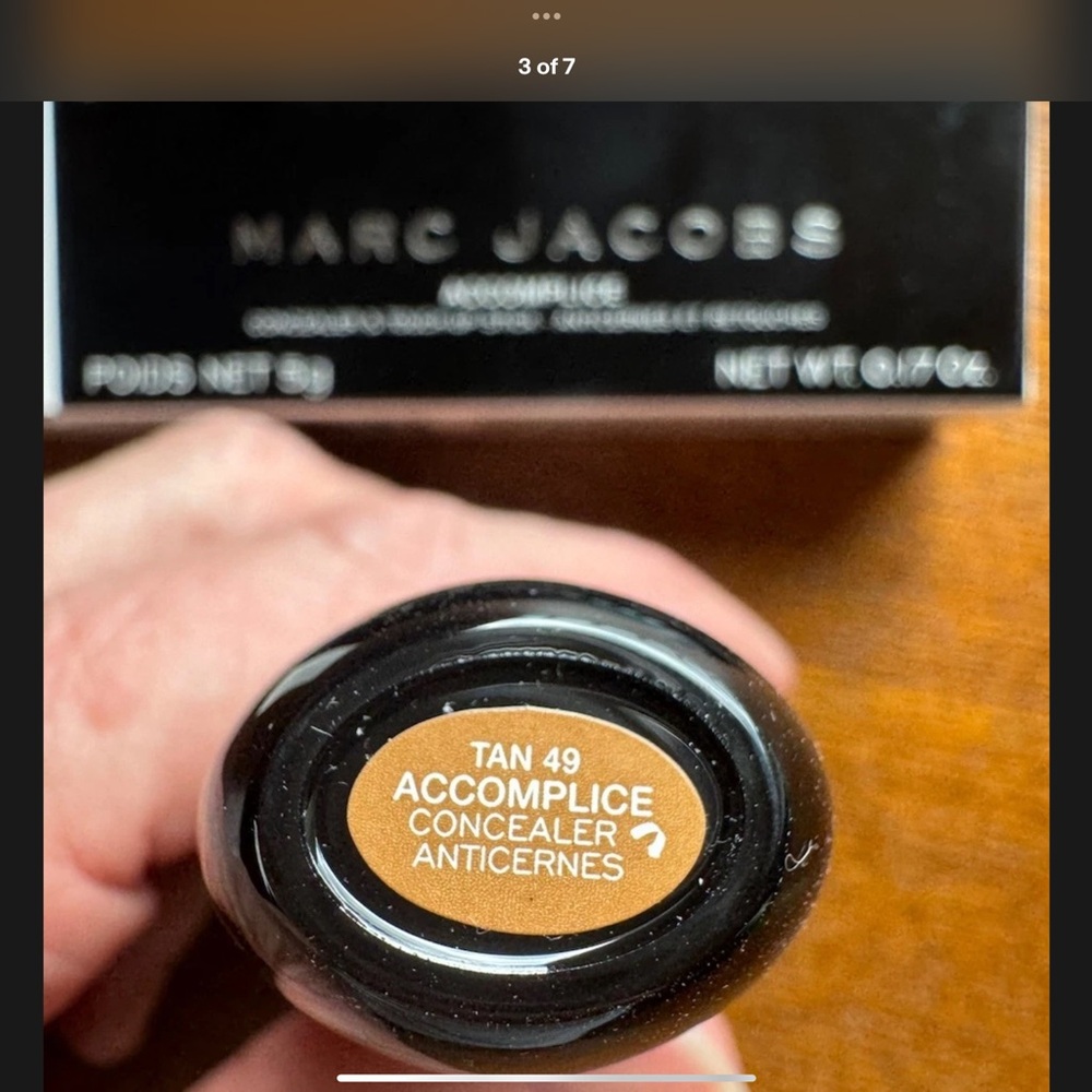 MARC JACOBS NIB-ACCOMPLICE CONCEALER AND TOUCH-UP STICK - Picture 2 of 6